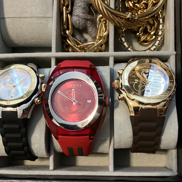 Red Sync Gucci Watch NWT - Picture 2 of 6